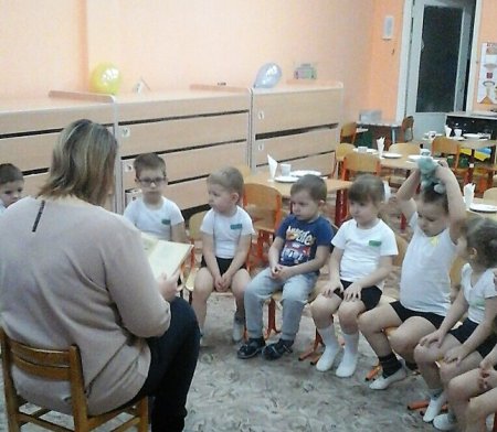 Родители читают басни Ивана Крылова