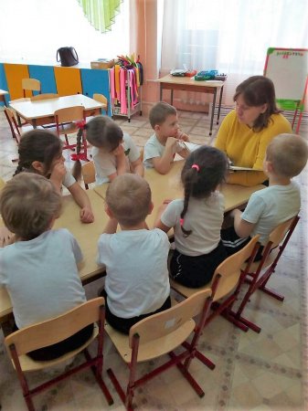 Родители читают басни Ивана Крылова