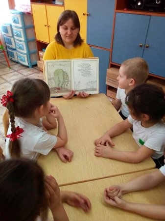 Родители читают басни Ивана Крылова