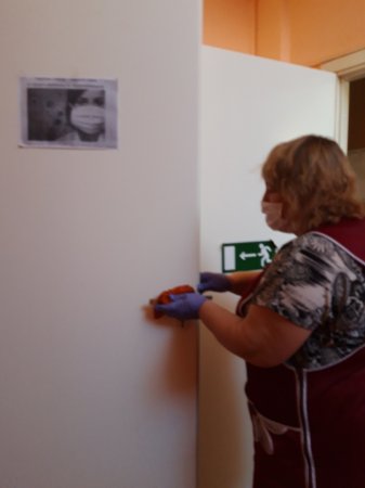 Меры по  соблюдению профилактических мероприятий в образовательных организациях на базе ОПДО «Чапаевского губернского колледжа им.  О. Колычева» условиях распространения новой коронавирусной  инфекции (COVID-19)»