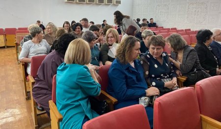 Как здорово, что все мы здесь сегодня собрались!